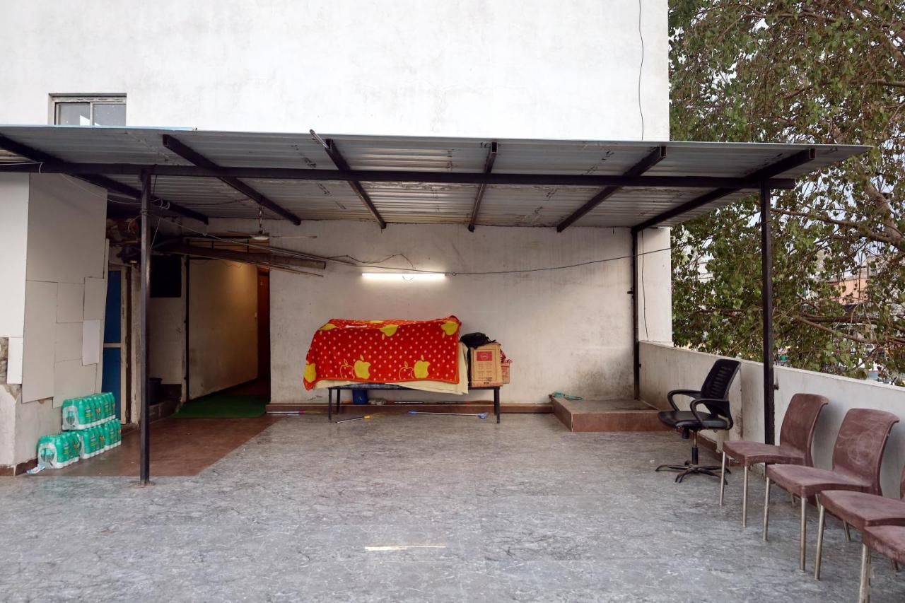 Hotel Madhav Villa Ahmedabad Exterior photo